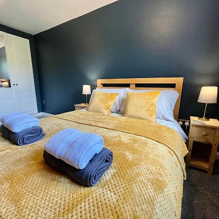 Large 5 Bed Detached House Near Stansted Airport With Parking For 2 Vehicles! Stansted Stays Stansted Mountfitchet Exterior foto