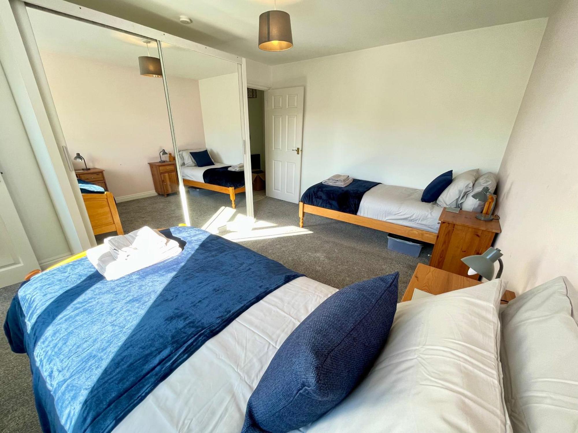 Large 5 Bed Detached House Near Stansted Airport With Parking For 2 Vehicles! Stansted Stays Stansted Mountfitchet Exterior foto